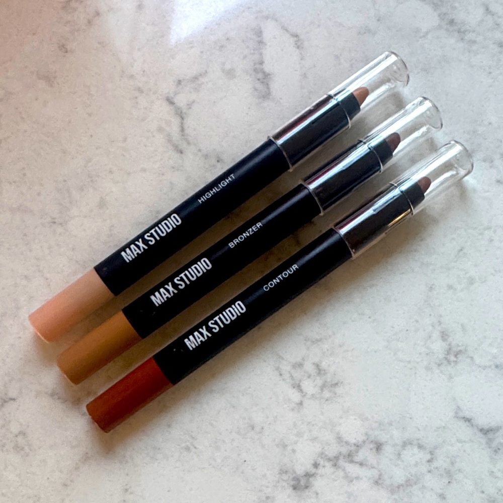 Max Studio Highlight, Bronzer, and Contour Trio